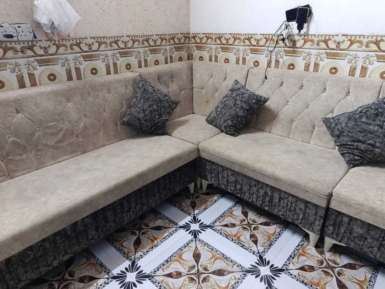 ديوان • للبيع