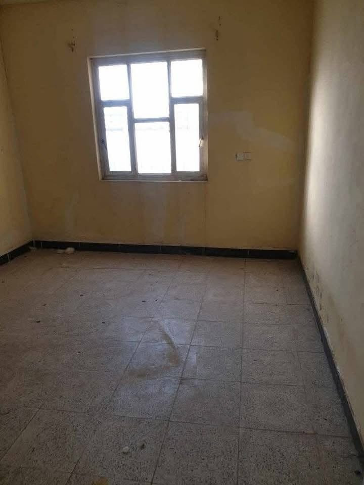 بيت للايجارنظيف بحي الميكانيك نزلت جسر النجف اول فرع عاليمين عن الشارع العام ١٠٠ م فرع الجملونات فرع شركة البذور المحتويات ٢غرفة نوم وصالة ومطبخ وصحيات للإستفسار واتساب ***********
