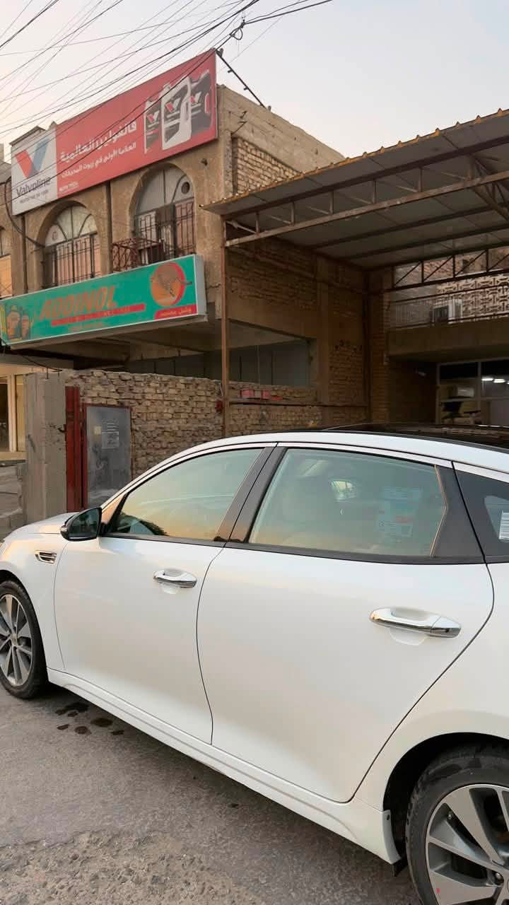 السلام عليكم كيا أوبتما 
وارد خليجي للبيع 
ماشيه ٩٥ الف 
ببيها جامبلغ صبغ 
وشويه من الباب بارد 
مواصفاتها مبينه 
السعر ١٤٠ ورقه 
المكان بغداد
لاستفسار اكثر ***********
