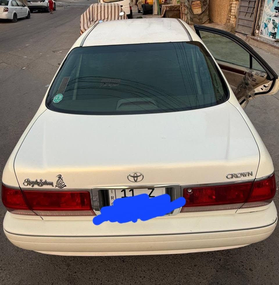 سلام عليكم سياره ملكه للبيع
موديل 2002
رقم بغداد انكليزي حرف Z تحويل مباشر سياره بسمنه
لون صدفي 
محرك D4الكبير
شاصي 75
استيرن كهرباء 
برده خلفيه كهرباء
تبريد ثلج 
السعر 135وبيه مجال 
الاتصال***********
