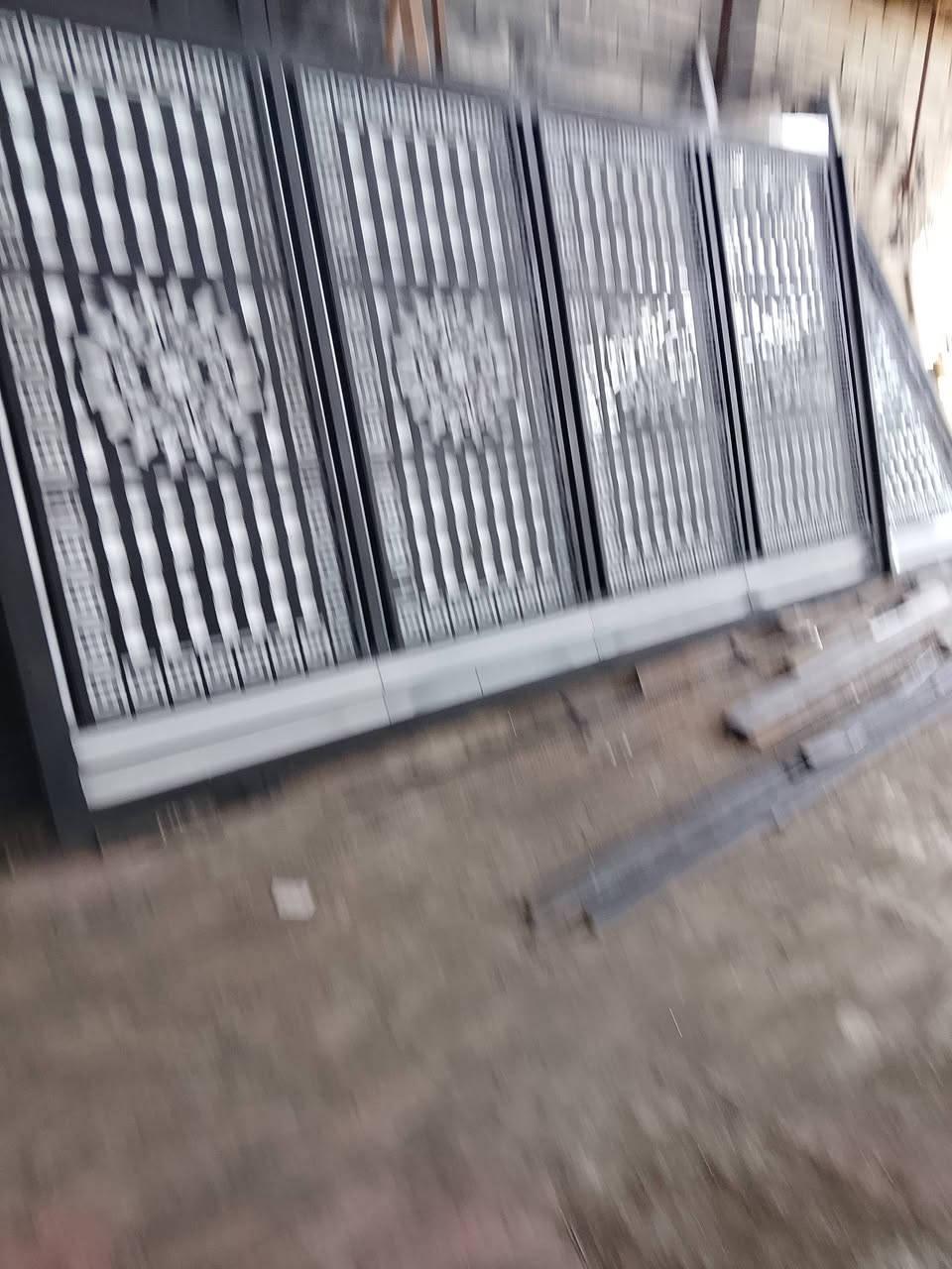 ديكور • بدون تفاصيل • للتواصل