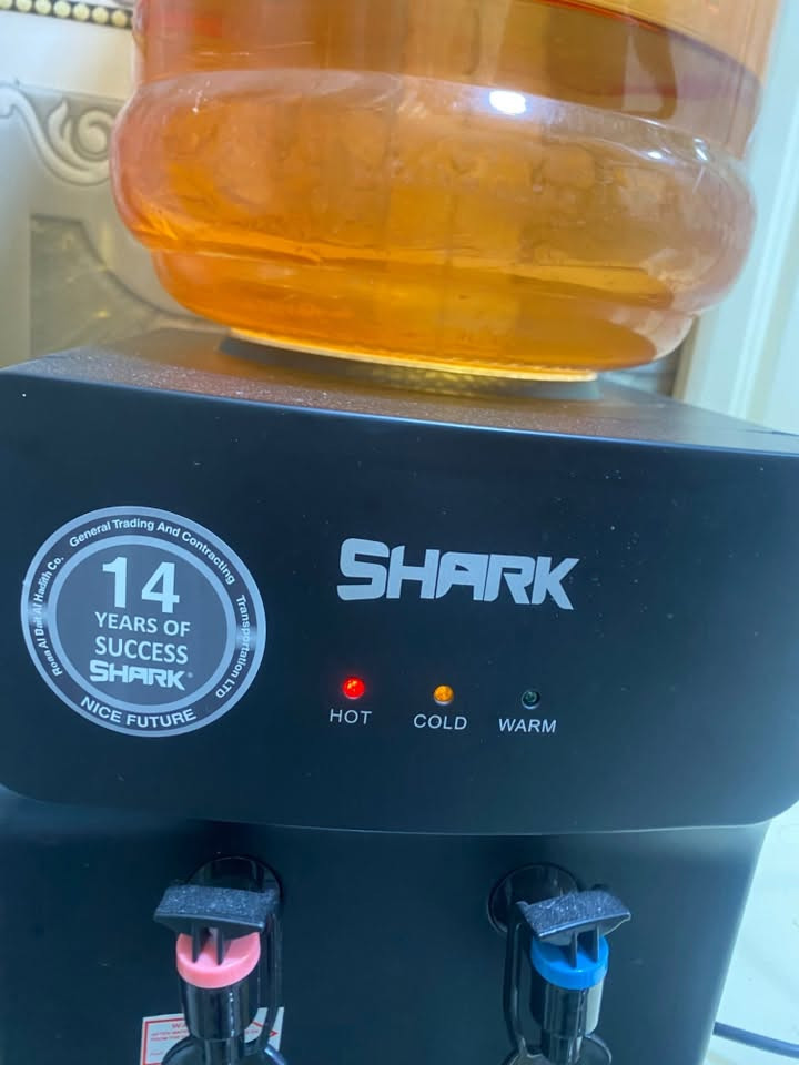 سلام عليكم
………البيع. براد SHARK

 حار بارد +ثلاجه 

 زلغ واحد مابي جديد ممشتغل هواي جان مضموم. 

 

عنوان الزعفرانيه الربيع ….. التصال***********
