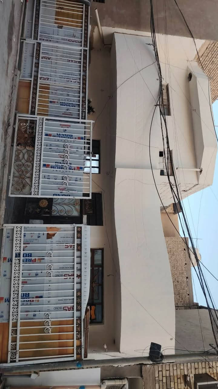 سلام عليك بيت للبيع
عنون البيت شارع سكلة البستان الي بصف بيت بنيه
مساحة ١٠٠ مربع 
واجه ١٠ 
ونزال ١٠ 
البيت سند ٢٥ 
اخون المنطقه كامله من جميع الخدمات 

***********

