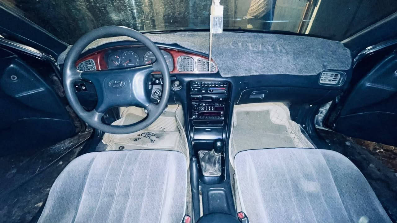 سوناتا2 موديل١٩٩٥ اللون اسود كذاب محرك جديد كير عادي نظيف تخم تاير صدر نظيف رقم بغداد مشروع وطني السياره مثل ماموضح بالصوره بأسمي سنويه منتهيه السعر ٣٧ ورقه مع الجال تجي وتدلل مكان السياره فلوجه هاتف ***********

