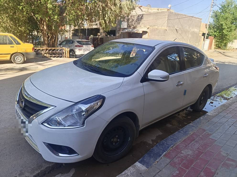 سني موديل 25 رقم اربيل تحويل وكاله 
هزه ماساقطه 
بيها قبق جنطة صبغ وشبرين بالبنيد 
السياره جديده 
ماشية ٢٥ 
 السعر ١١٥ بيها مجال بسيط 
*********** كربلاء, العراق
