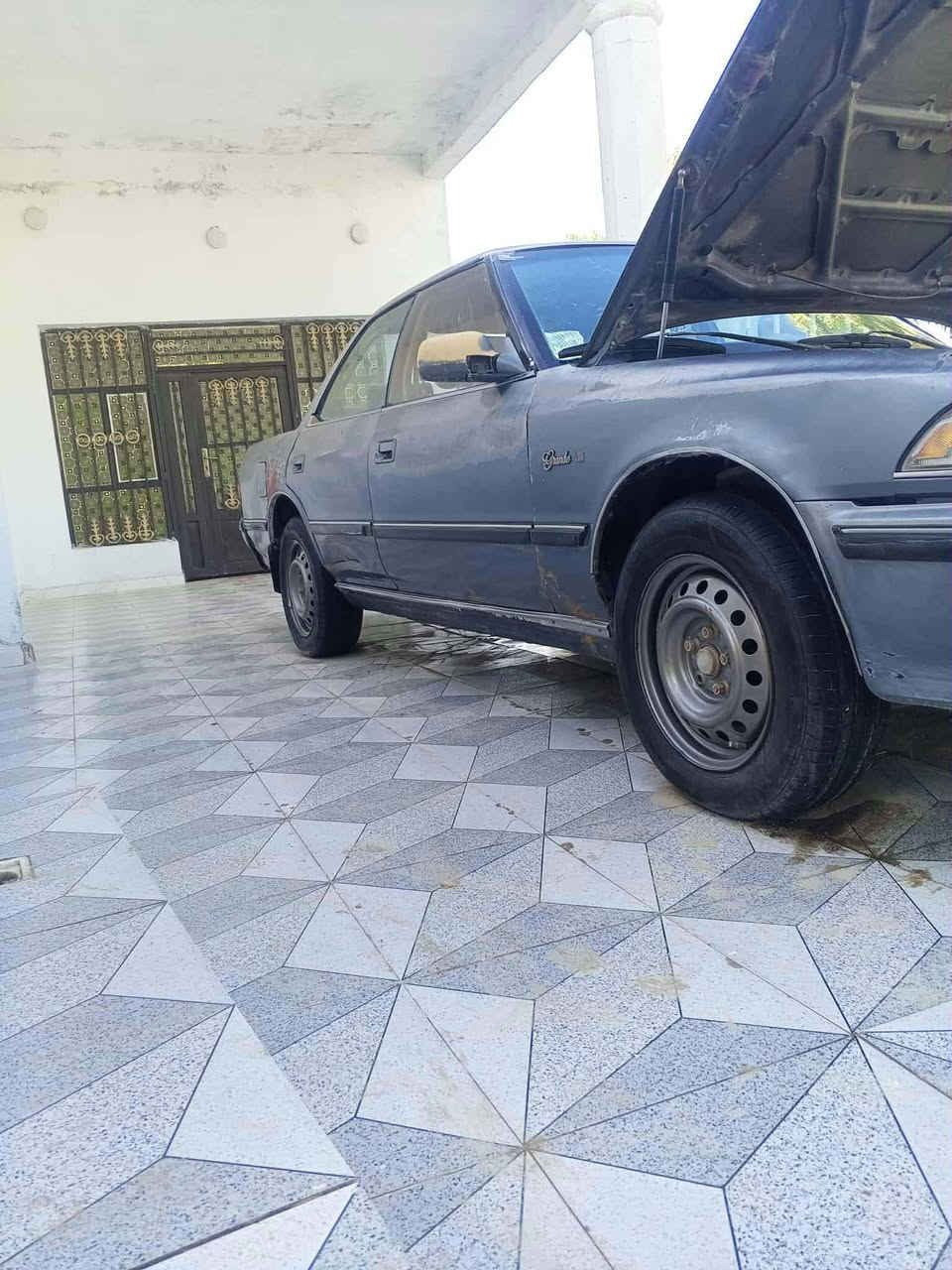 سلام عليكم سياره مارك عضم. مكفوله كصه ونقل  وعيب شرعي بسمي السياره مشروع وطني مداور بلنجف  محرك وكير نضيفات. محركه 2500 اربع فيش رياضي تايرات جدد كهربائيات جدد حدادي زينه  تبريد عوزه غاز بس. رايد 33 وبيه مجال. مكاني كوفه عباسيه   وهاذه رقمي.  ‏‪ ‏‪***********‬‏
