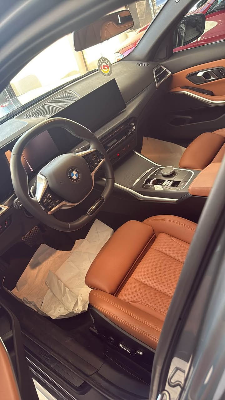 BMW 330i 
موديل ..٢٠٢٥ 
ماشي سارة..٢٠,٠٠٠ ميل 
سياره وارد امريكي ٢ قطعه كلير نص بونيت صبغ بدون ارباگ بدون دواخيل سياره ره قم كاتي سياره ب وضع شريكه بدون اي مصرف مكان سياره اربيل 
💸💸💸355$💸💸💸
📲*********** أربيل, العراق
