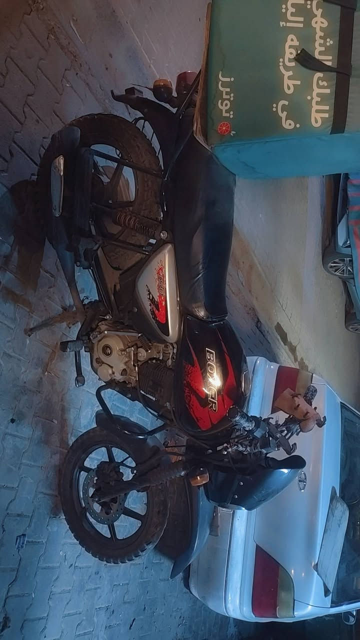 السلام عليكم بوكسر مديل 2023رقم انكليزي الدراجه مبدل واشر كازكيت حار بس اني ابيع مجفته والباقي مكفوله العنوان بغداد الحريه ***********
