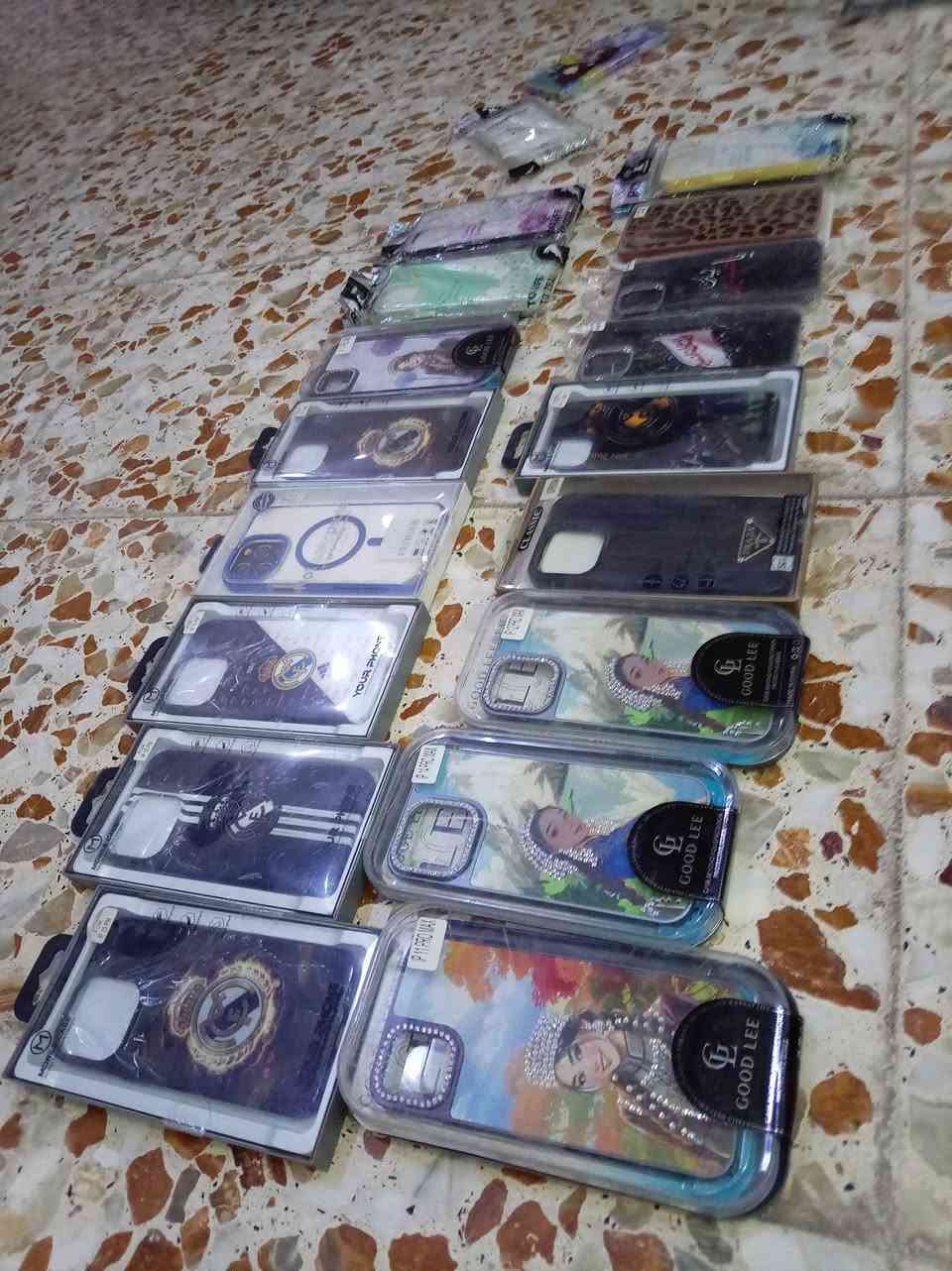 ٣٠٠ كفر انطي سعر وتعال اخذهن ***********
