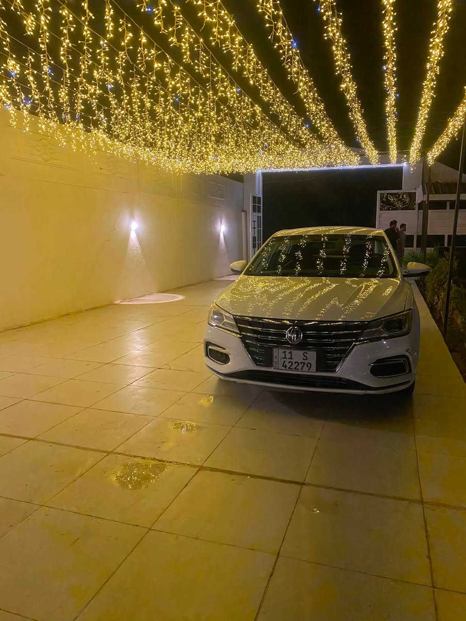 سلام عليكم MG52023 للبيع فقط
بدون حادث بيه ملاحظة بسيطه 
جداً ماشيه 72 الف قابل للزياده 
مواصفات عاديه غير متواجد على فيس 
للاستفسار اتصل برقم ***********
السعر المطلوب 90 ورقه وبيه محال حك الجيه
