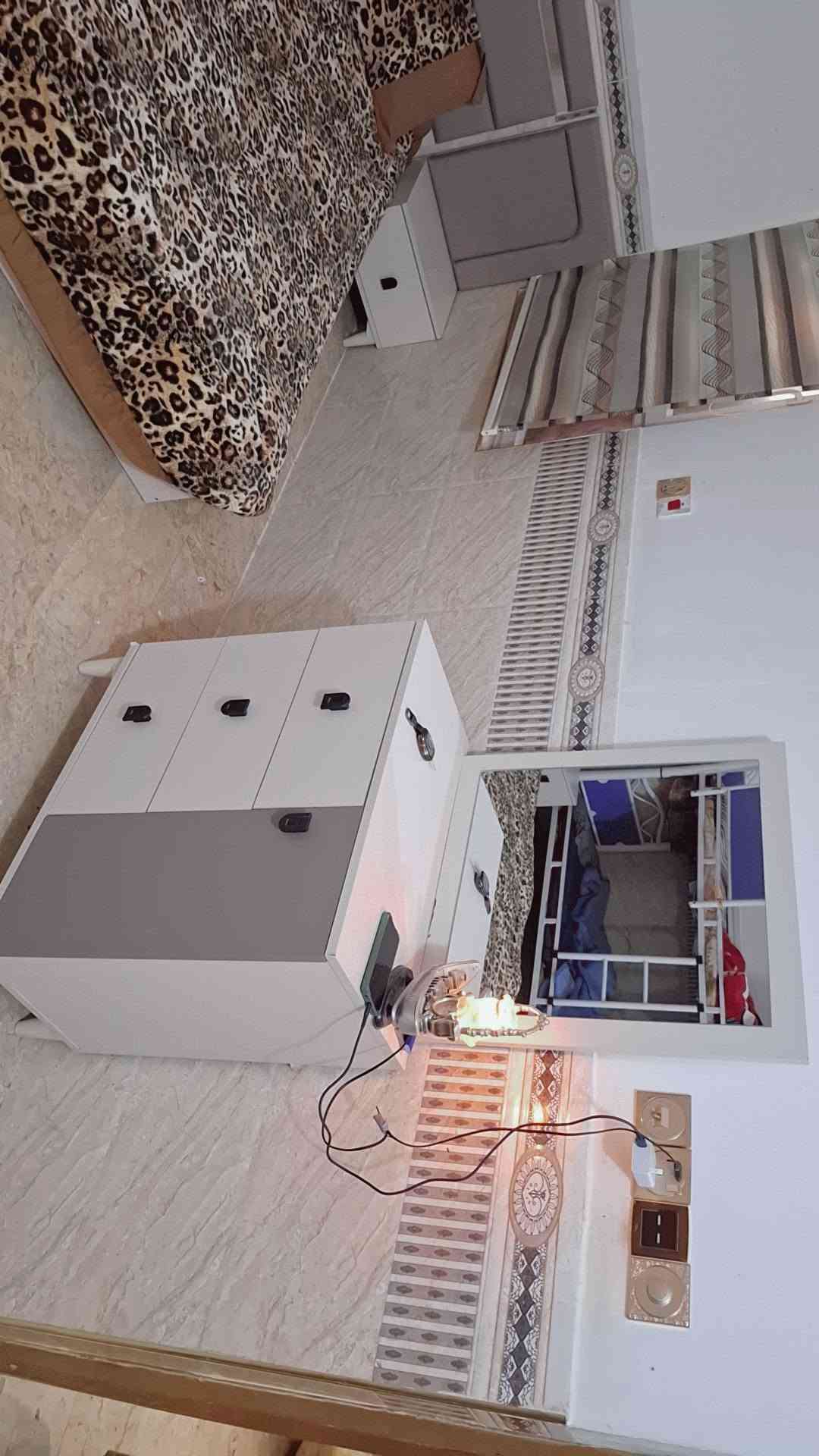 غرفة تركي استعمال شهر جديده كلش 600 وبيها مجال
كنتور 8 ابواب انارة داخلية 
الغرفه 6 قطع 
النجف الاشرف التواصل ***********
