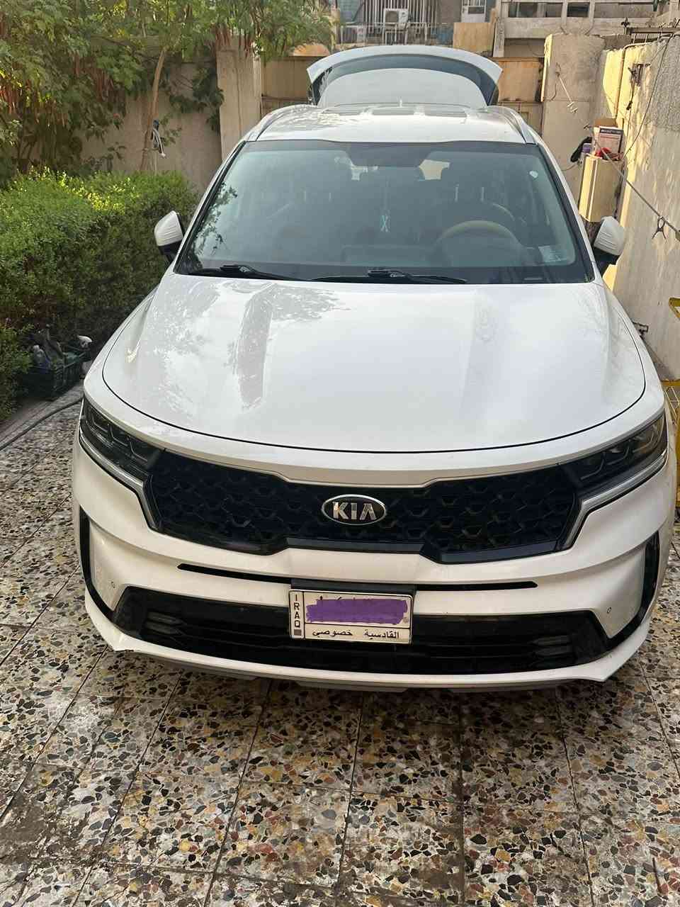🔥 للبيع كيا سورينتو SX موديل 2021 ) 🔥
📞 للتواصل والاستفسار (اتصال أو واتساب): ⁠***********⁠
 السعر: 250 ورقة 💰
 المحرك: 3.5 لتر (6 سلندر) عزم قوي جداً
 اللون: أبيض ملكي
 المواصفات: خليجية
 العداد (السير): 109,750 كم (قابل للزيادة البسيطة)
 السنوية واللوحة: بغداد خصوصي (رقم قادسية)
 الحالة: قطعتين صبغ فقط والباقي نظيف وبدون خمش
💎 أبرز المواصفات والرفاهية:
 كاميرا 360 درجة + كاميرا خلفية + حساسات ضغط الإطارات
 سقف بانورامي + صندوق كهربائي + مقاعد الصف الثالث (7 راكب)
 نظام المفتاح الذكي وبصمة تشغيل + تبريد وتدفئة المقاعد
 مسند الذراع، مثبّت السرعة، ووضعيات القيادة المتعددة
 مرايا جانبية كهربائية، نوافذ كهربائية، وحساس المطر
 شاشة ذكية، رادار، ونظام مراقبة النقطة العمياء
 تحكم تلقائي في درجة الحرارة، مقاعد كهربائية مع ذاكرة للمقعد
 6 وسائد هوائية، مصابيح أمامية ليد وزينون، مانع الانزلاق
 عرض المعلومات على الزجاج الأمامي (HUD) + إنارة محيطية
 أبل كاربلاي + نظام AWD (دفع رباعي)
 شاحن لاسلكي، ستائر خلفية، كشافات ضباب
 نظام بوز الصوتي الفاخر + منقي هواء
 التحكم الإلكتروني في الثبات، التوجيه الكهربائي، وقفل الأمان للأطفال
