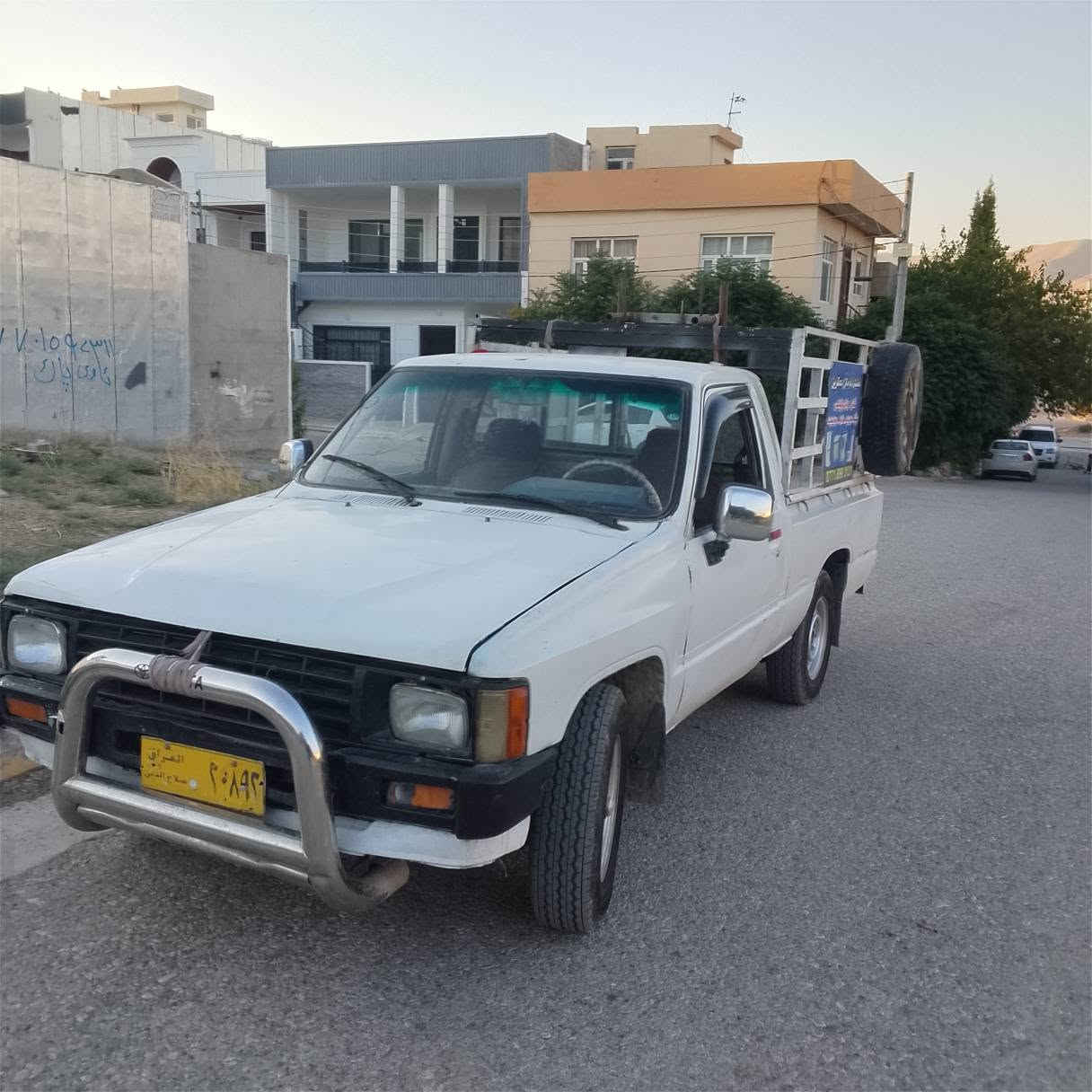 تویتا ٨٥ 
تویتا ٨٥ گیرو مە کینە ی تا زە یە 
جوار تا یە تا زە بە ستومە 
سە یا رە کە کا مل مە سرە فی کرا وە هه موشتیکی تا زە یە 
تیبینی & آرم بلا سیکی هه ولیر بوو وە و ونببوە 
لە سلیما نییم  ما لی دۆستە 
نرخ ٢٣  گلا  کە میک معا مە لە 
*********** السليمانية, العراق
