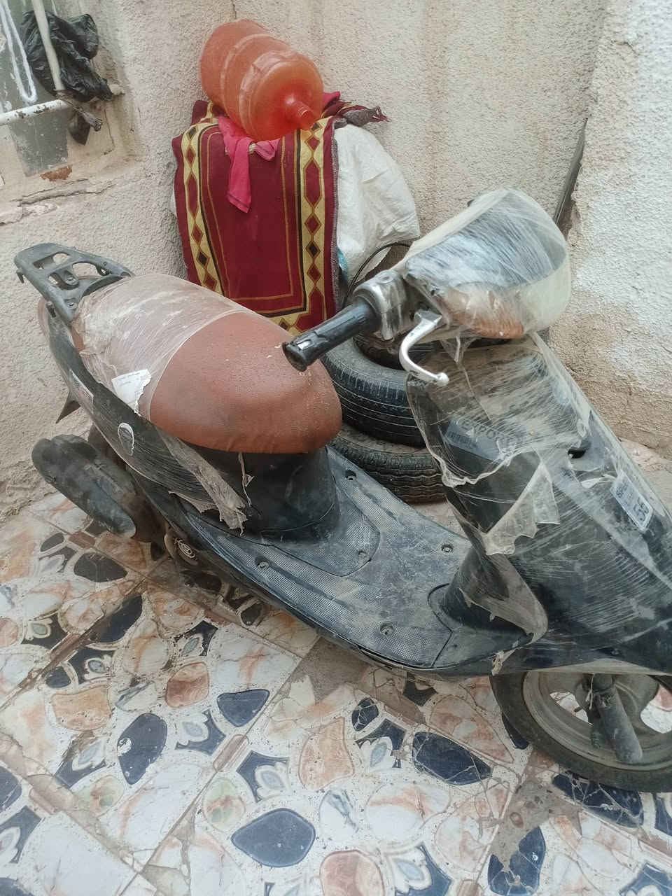السلام عليكم دراجه عصفوريه 60 للبيع الدراجه نضيفه خير من الله عندي شي بسيط الدراجه حلوه مكينتها تخبل مكاني بغداد الشعب للاتصال على الرقم *********** 
السعر خاص ماسنجر
