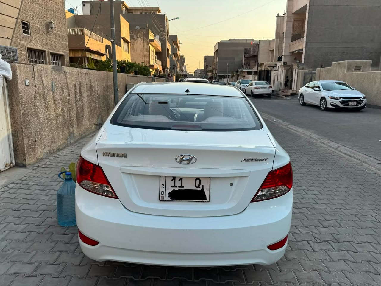 يالله السلام عليكم اكسنت موديل٢٠١٣ خليجي محرك١٦٠٠قطرتين كير ومكينة وتبريد وشواصي مكفول تحكم ستيرن واشاير بالمري خير من اللّٰه سياره جاهزه باسمي بشرط التحويل سيارة مال بيت والسيارة ماشية 64749الف والسيارة بيه ضرر بس بالدوسة مثل مموضح بالصورة والسيارة رقم بغداد الدولي مكاني بغداد السعر ١٢٢ وبية مجال بسيط رقم الهاتف ***********

