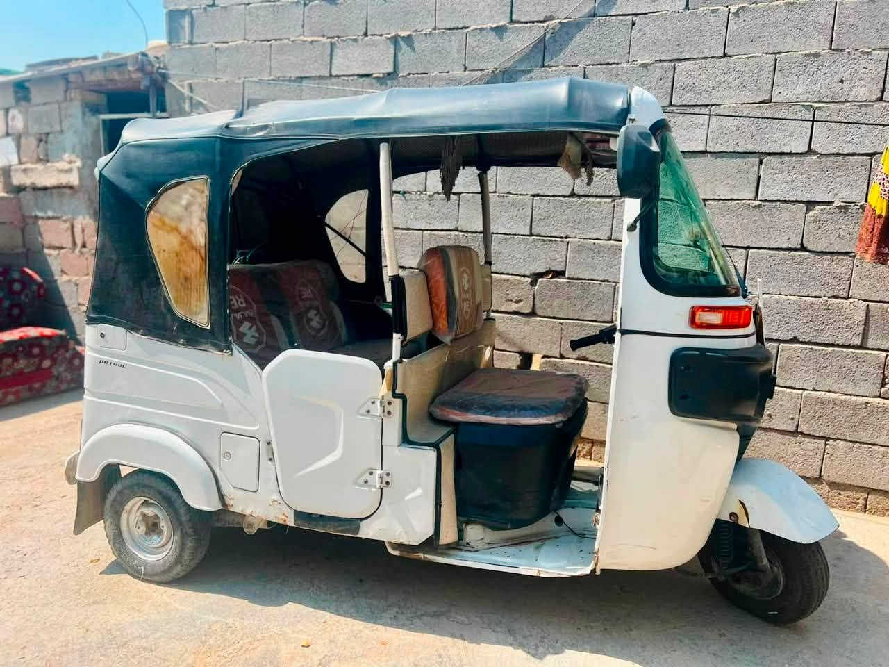 تكتك للبيع مديل ٢١ شهر ١٢   بسنويه مسجلى ٢٢ شهر ١ تكتك حلوا ونضيفى مكاني بغداد زعفرانيه  رقم ***********  خابر وتدلل
