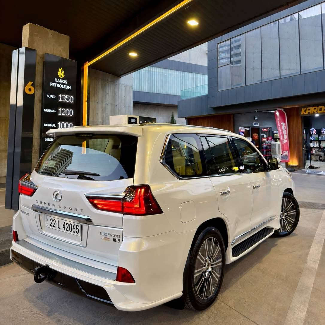 Lexus LX 570. Super sport     2018    63,000km
﷽

🔻ارخص سعر بكل العراق
أخت زيرو بل كارتون 📦📦
🔷(سياره بدون بدون موراوس )
🔹لكزس 2018   LX 570
🔹بريمی 📦 داخل بیجی
🔹 مكفولة كفالة عامة من الدعامية إلى الدعامية
‏‎بدون صبخ .بدون بارد  ،بدون رصعات ،بدون حتى شخط🔹
‏‎دعاميات هم بدون صبغ ،رمل مابي ،لحية بدون صبخ ..بقية كلها بشرط

🔹ماشية 63 الف 
               
 فول فول المواصفات 🔹
‎  ➕بصمة➕ الانزلاق➕ورقة البيانات➕شغال كشن جلد و هيلتر 
الاحتلال➕راس ديفيد➕ 5 كاميرات  ➕ثلاجة➕زينون، جلد جاف  تدفئة شفط التبريد خزينة➕هواء مزدوج➕نظام ايكو سبورت,➕حساسية الديك المؤخرة  مرايات➕الفتحة➕باب خلفي جك➕رادار إمامي

محرك كير بشرط مامفتوح 🔹
سيارة حيل نظيفة كلشي عل بلاد لوك
سنوية زنكة كلشي جديد مدفوع لـ2031
باسمي السنوية بشرط تحويل و خرامة 
سيارة مابيـها دينار مصرف كامل من كل نواحي

نظافه ١٠٠٪؜ كامل سيرفس بدون نقص و بدون مصرف🔹
سياره مال بيت أي نقص مابيها 4 إطارات جديدة تحتها

نفسي يوم /تحويل و وكالة حاظر 
مكانك /داخل سليماني

🔸سعر 640$
🔸موبايل/ *********** السليمانية, العراق
