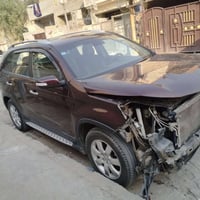 سورنتو للبيع موديل 2012 ابيع على حادثه السياره تمشي شغاله كلشي مابيه ب...