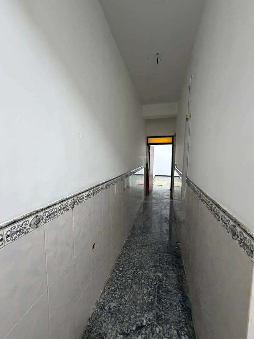 #للايجار_____في_____السيديه
مشتمل طابق ارضي معزول عزل تام مساحه 120 متر
يتكون من
غرفتين نوم مطبخ مفتوح ع الصاله خدمات صحيه

#الايجار 600 الف يسلم مصبوغ وجاهز✅

للاستفسار الاتصال على الرقم التالي

***********

متوفر واتساب
