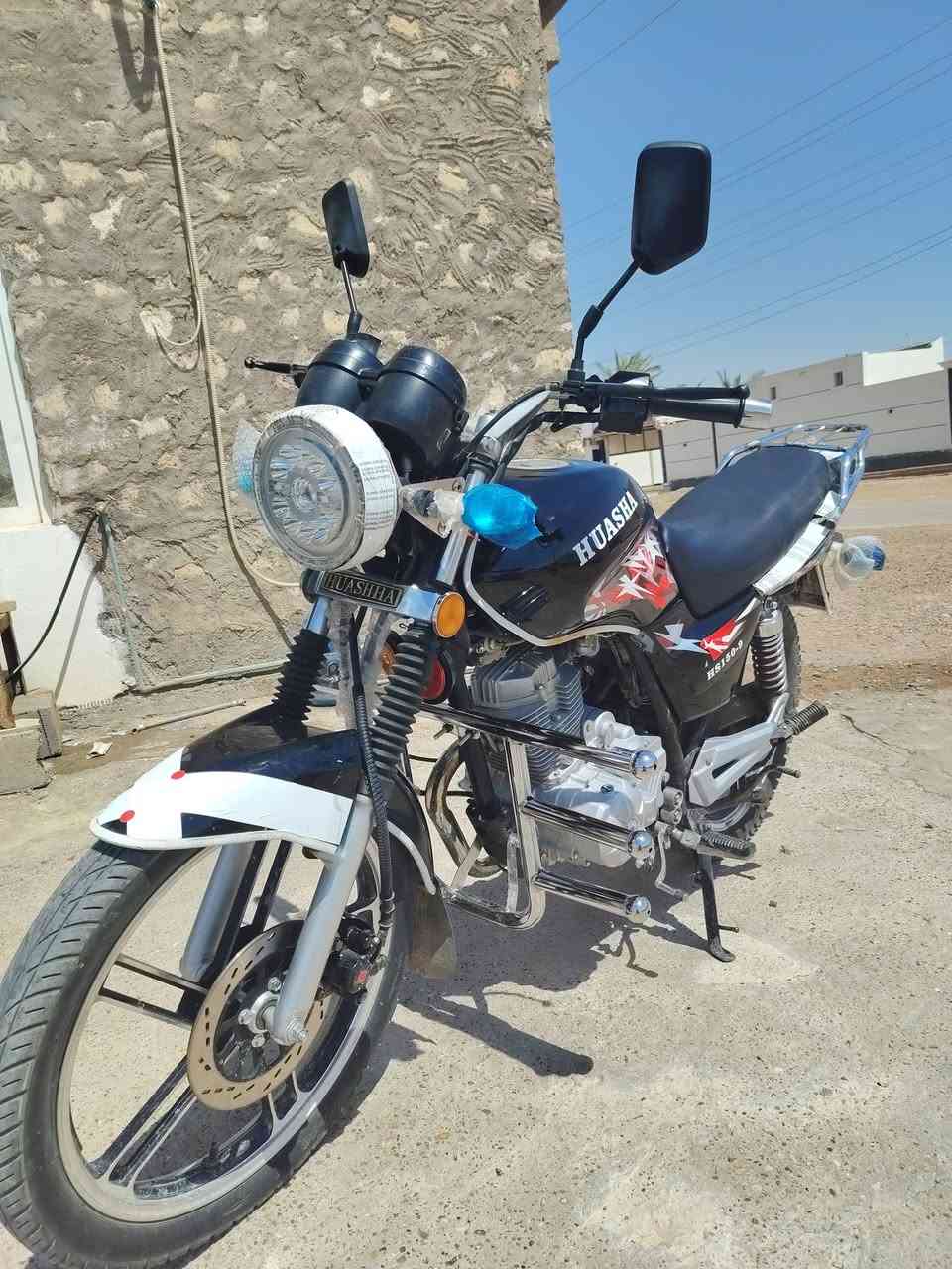 السلام عليكم للبيع دراجه هيوشه ٢٠٢٤ بعده جديده فقط بيها بس اوراق السعر ٩٠٠وبيها مجال قليل الاتصال*********** مكاني زنكوره
