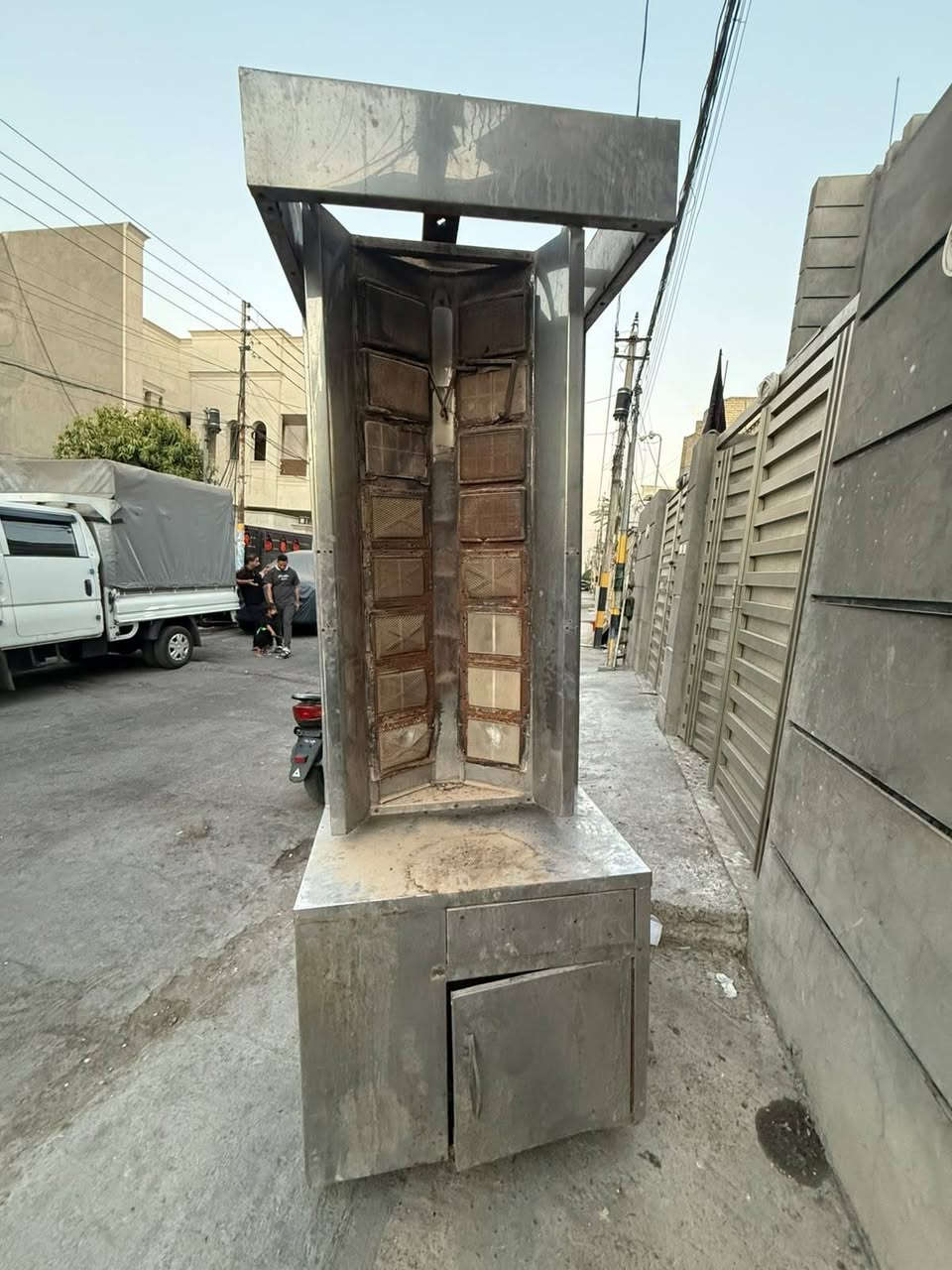 شوايه كص للبيع 16 عين بغداد مدينة الصدر الاورفلي مكلف بل نشر تواصل على هاذ الرقم ***********
