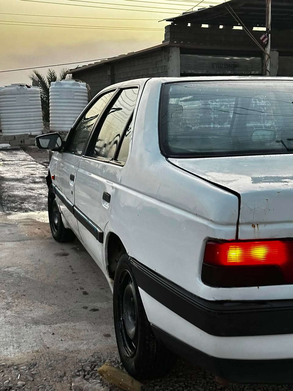 السلام عليكم
بيجو ٤٠٥ موديل٢٠٠٩ 
جاهزة السيارة 
كير مكينة كفالة
السيارة عوزها ترتيبات قليلة
تخم تاير باتري كهربائيات كلها جديدة
مكاني نجف خان النص 
سعرها ٢٥ بيها مجال قليل
عليها ورقتين يوگعن من سعرها
رقمي ***********
ومتواجد عالفيس

