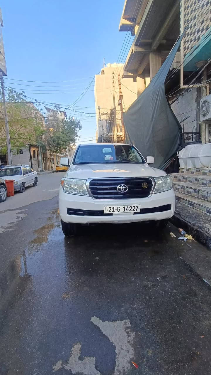السلام عليكم الاندكروز لبيع صدفي رقم سليمانيه مكينه كير مكفولات تخم تاير جديد حداديه جديد سيارة جديد وباقي تفاصيل اتصال فقط 
رقم ***********
