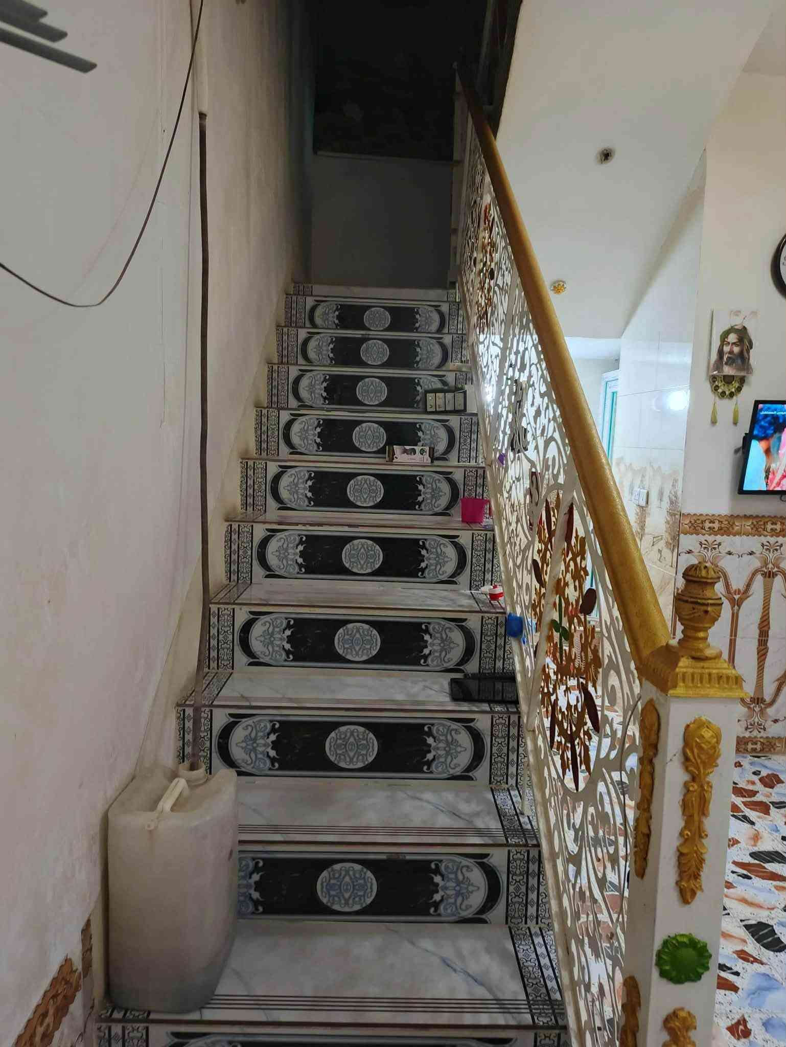 سلام عليكم بيت وقطعه ركن قطعه 231قريبه ع شارع لعام 80م وللبيت 140م  نهروان مقابيل نازحين سعر  خاص اتصل بيك خير ودلل ***********
