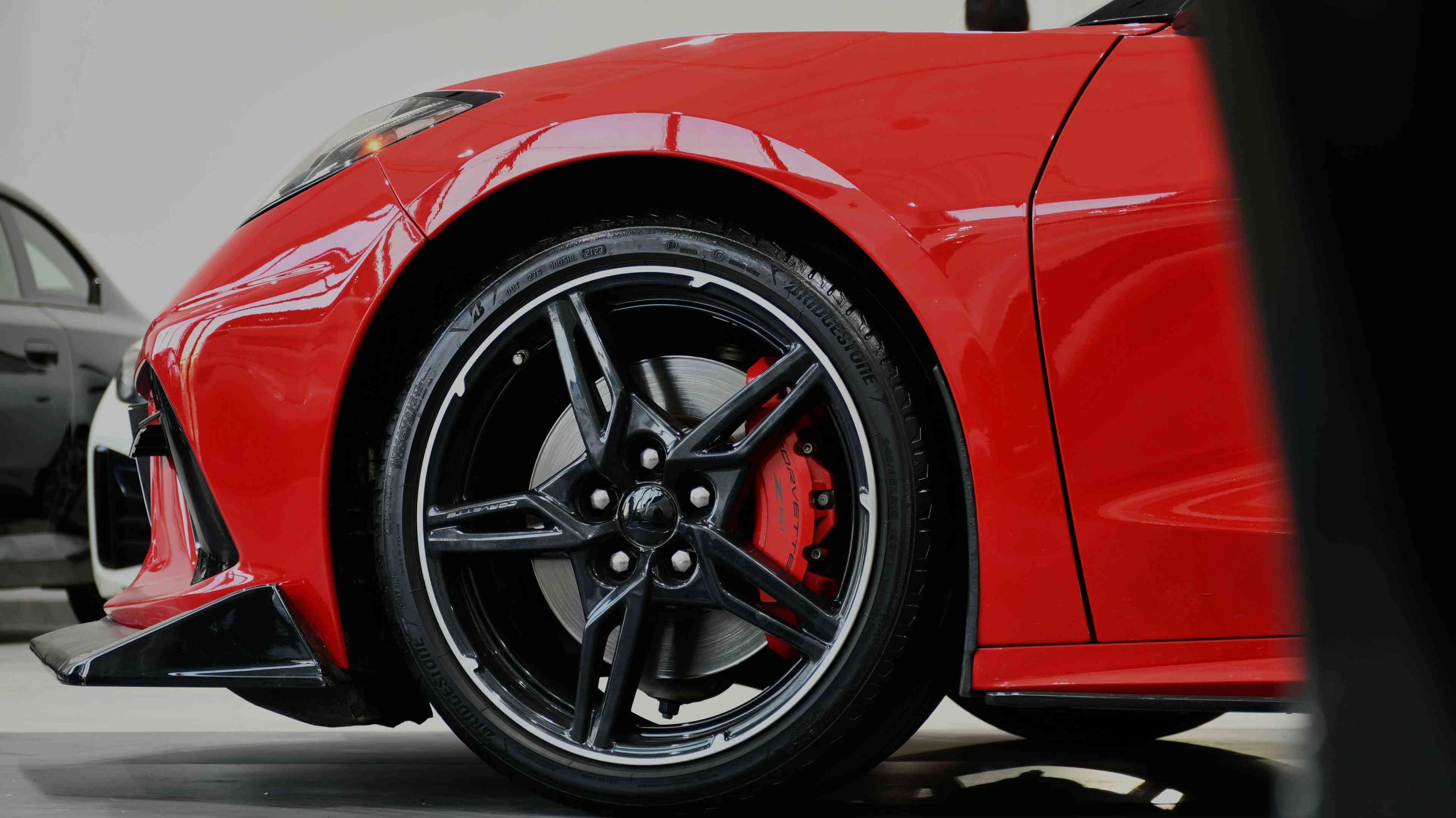 🔥 للبيع | Corvette C8 2LT – 2022 🔥 🔴 لون أحمر مميز 🏁 فئة 2LT – اعلى مواصفات جگات   موديل 2022 📍 ماشية 26,000 ميل  سقف كهربائي ✅ ضرر بسيط جداً  السيارة بوضع الوكالة ومن أنظف الكورفتات بالعراق 🛡️ السيارة مغلفة بالكامل PPF بضمان 15 سنة 🔊 تعديلات السيارة: • شوتة • حلوك CORSA سيارة نظيفة جداً ومهتم بيها، واللي يعرف بالكورفت يعرف شنو يعني C8 بهالنظافة 👌🔥 💰 السعر: تواصل خاص 📞 للاستفسار والتواصل: ***********
