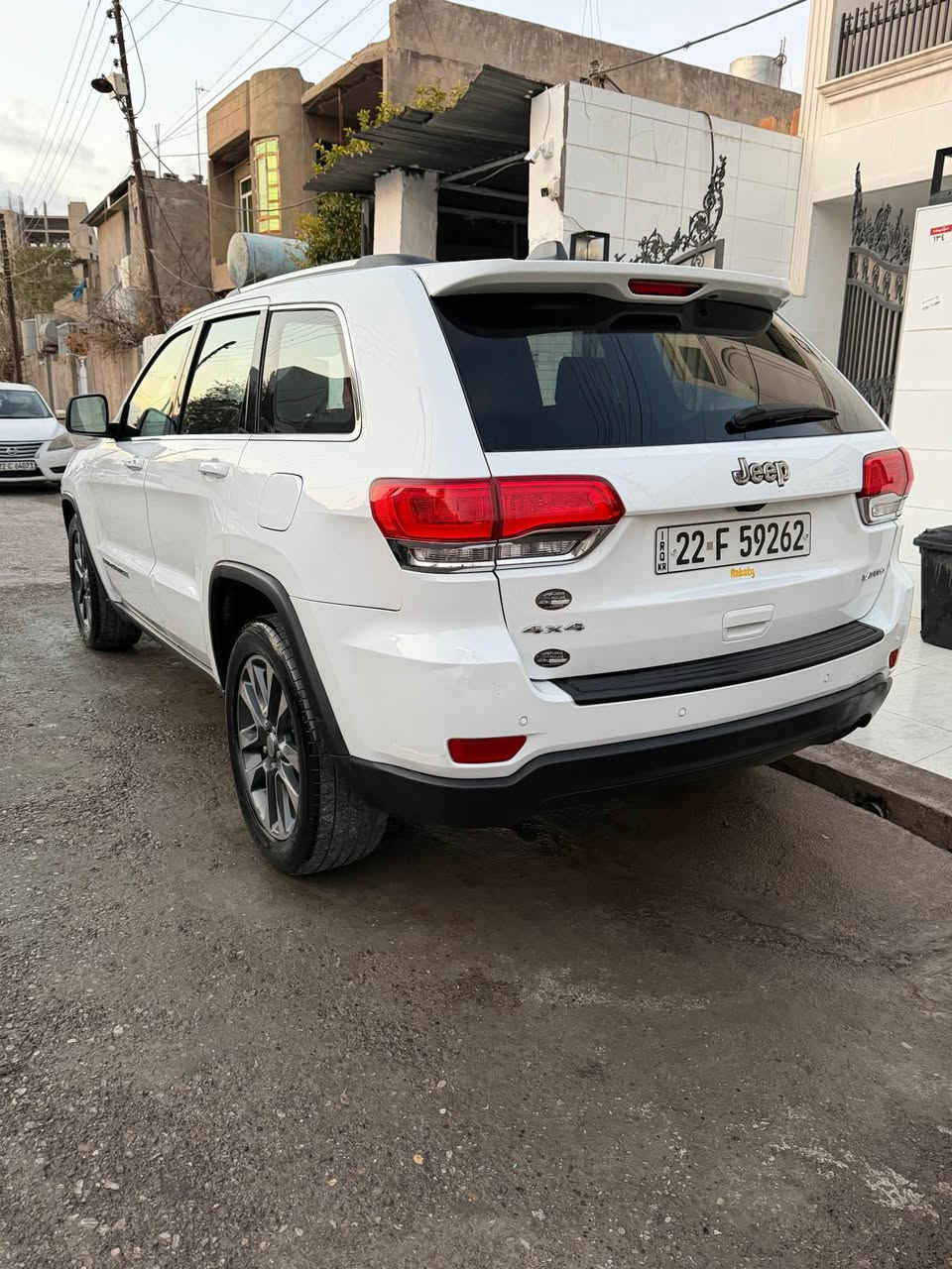 Jeep laredo 2017 /جيب لاريدو  2017 
فول ماسةفات تةنها سلايت نيه زور خاوينه بى مةسرةفه ئيدامةى كامل لةسةر كرايه 2 پارچةى هةيه بى ژورى بى شاسى دةعمى زور بةسيته ئيرباگ سيستم بةناو كردونو تةحويل بةشةرت له هةوليرم
***********

جيب 2017 لاريدو 
فول مواصفات ماعدة الفتحة كلش نضيفة و حلوة عليها ادامه كاملة بيها قطعتين بدون دواخل بشرط حادثها كلش بسيط تحويل بشرط مكانها اربيل
*********** أربيل, العراق
