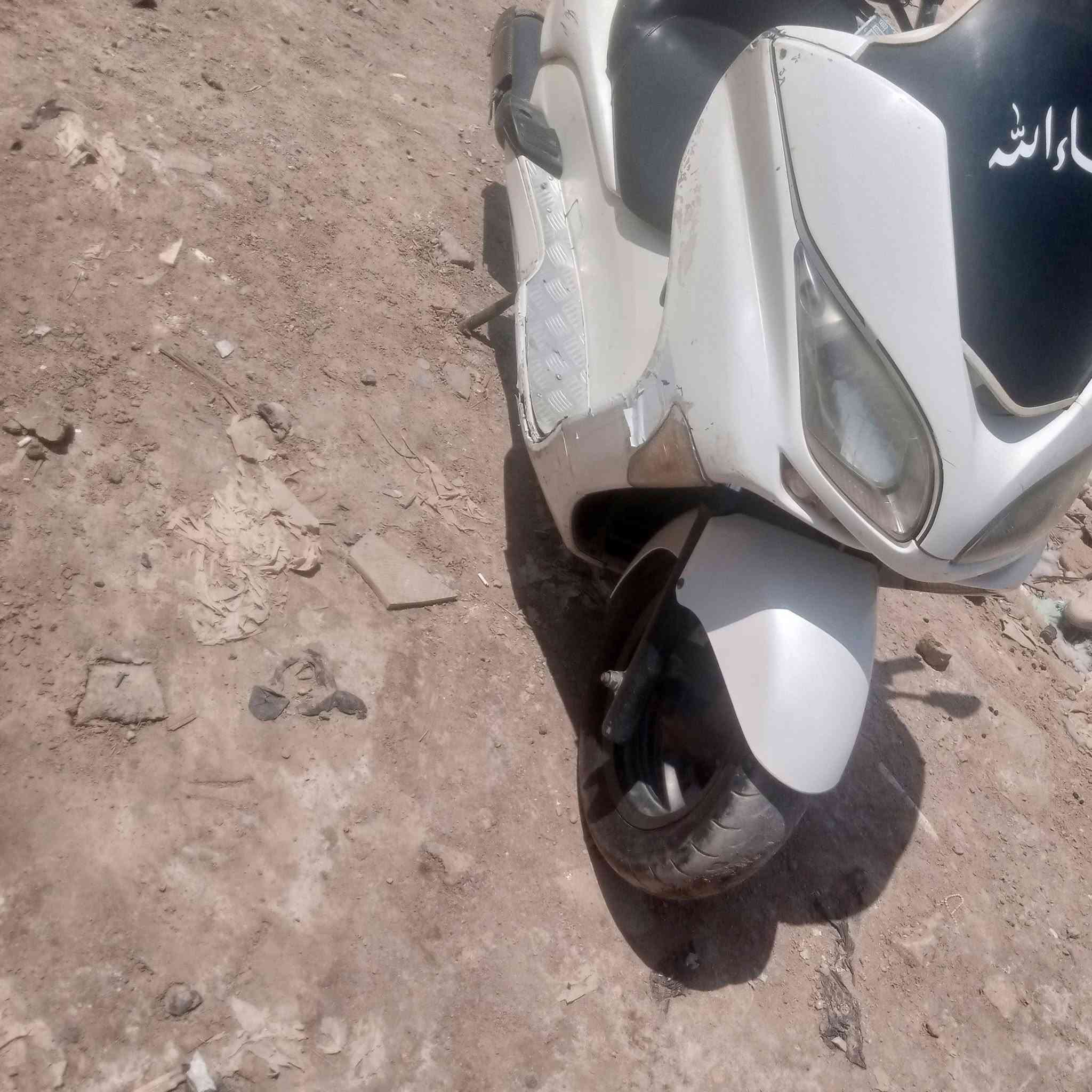 البيع فورزه طفر 9 جازه مكلشي مكان كوت شارع النفط سعر 600 وبيه مجال رقم ***********
