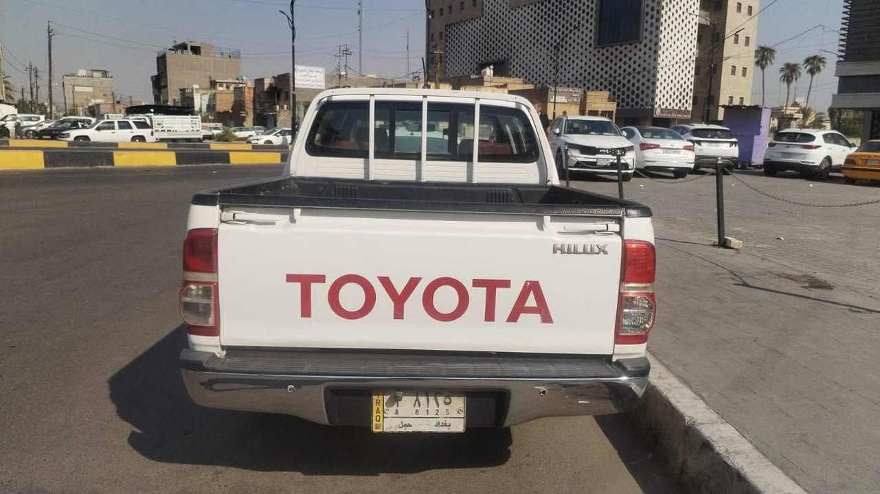 السلام عليكم بيكب موديل ٢٠١٣ مكفوله كفاله عامه عدا بارد قليل جدا رقم بغداد كير أوتو السعر ١٨٥ وبيهه مجال بسيط ***********
