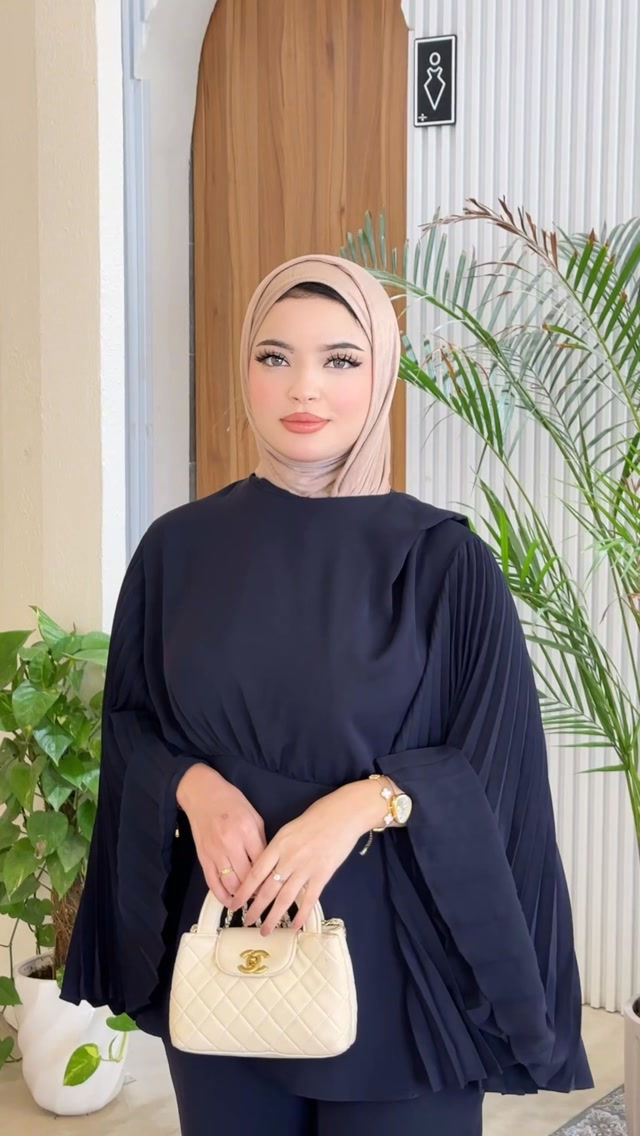 سوت فنتج • مقاسات ١،٢ • نيلي اوف وايت