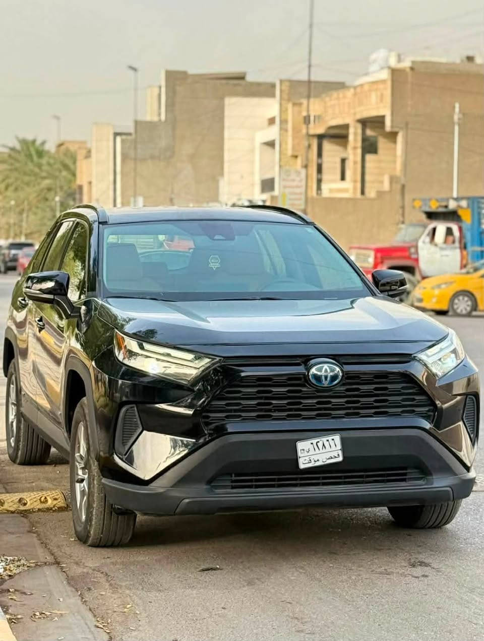السلام عليكم
راف فور موديل ٢٠٢٢ هايبرد xle

ماشية ٢٢ الف ميل 

السونار مرفق مع الصور 

الحادث بسيط كما موضح بالصور 

بدون صبغ فقط دعامية 

التبريد على وضع الشركة 

مرقم بغداد باسمي تحويل مباشر للمشتري 

للتواصل ***********
السعر ٢٠٥ ورقة
