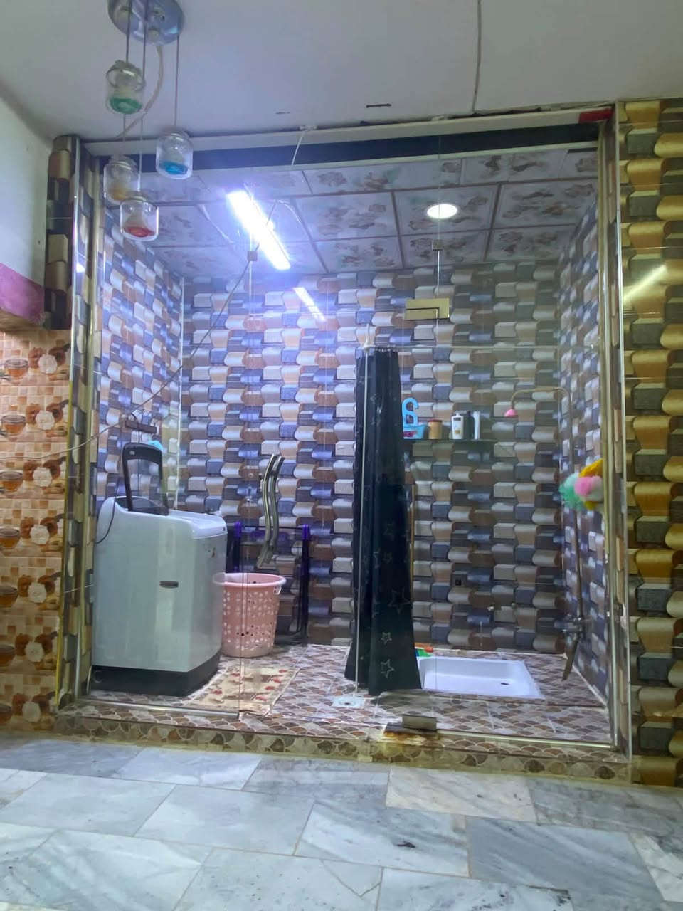 للبيع بيت 100متر زراعي سند 25 معامله التطويب كامله  شارع معمل الغاز يبعد عن الشارع العام 200متر بناء جديد طابوك والسكف عكاده يحتوي ع غرفه نوم  ومطبخ واستقبال وحمام داخلي وخارجي  خط مولد وكهرباء البيت جاهز للسكن البيت ينباع بدون اثاث سعر الاثاث يتقيم وحده
السعر 25وبيه مجال للاستفسار مراسله الصفحه او الاتصال ع 
***********
