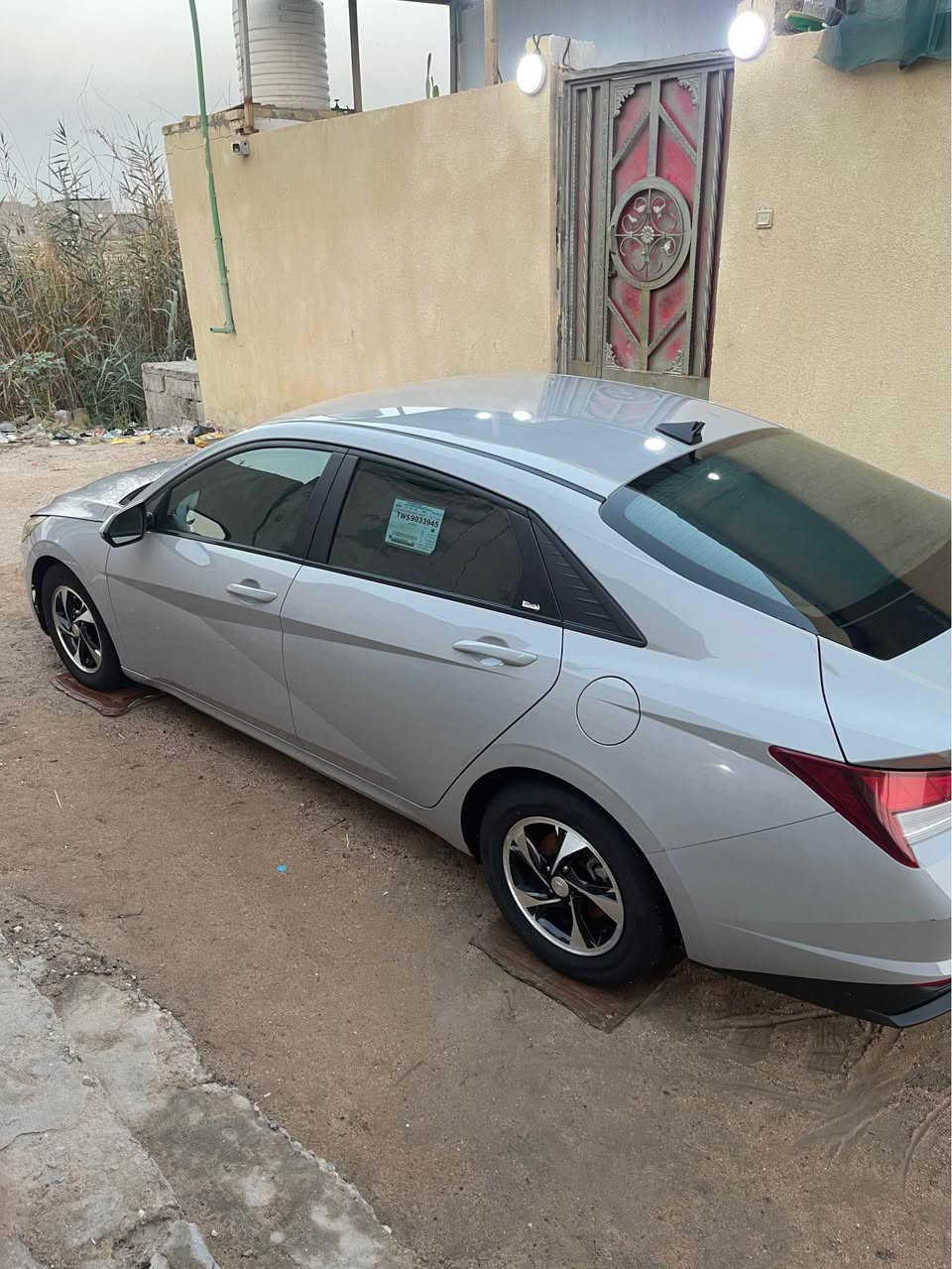 سلام عليكم
 النترا لون سموك موديل 22 وارد امريكي مكينه 2000دوش سياره نص فول ماشيه 59 الف كيلو سياره مال بيت جديده كلش بمعنى الكلمه مامتعوبه ولامشتغله تكسي وكلشي بيهه بلاد على وضع شركه سياره حادثهه بس طرف البنيد ٥ اصابع ضربتهه حته دعاميه نفسهه لباقي كله كفاله عامه كير مكينه حداده كفاله رقمها بصره معوقين السعر 145 وبيهه مجال قليل هـ*********** مكاني بصره شط العرب Singapore
