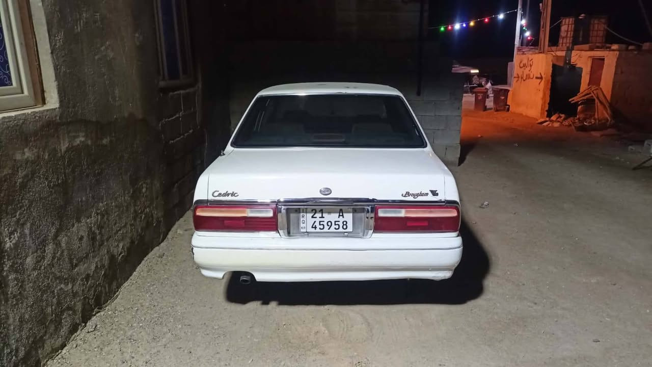 نيسان سترك • أبيض • البصره