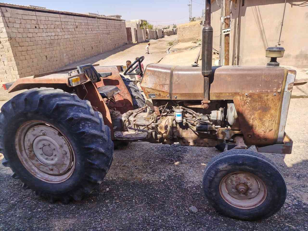 فوركسن ٢٧٥ للبيع موديل ٨٢ رقم كركوك سنويه عاج شرط تحويل كير محرك أكسل كله بشرط مكانه متصرف عليها ربع مكانه حلوه حيل شراي 🗣📲📞***********//*********** //مكان كركوك باجوان
