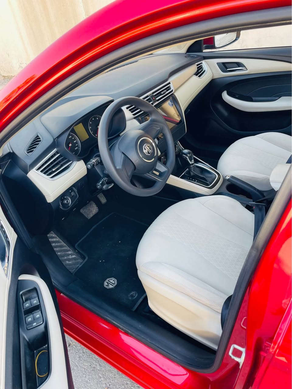 MG 2022 Standard
80 رۆیشتووە
رەقەم و سەنەوی نۆییە 
گیر و مەکینە بەشەرت
تەقە و رەقە بەشەرت
3 پارچەی پەمپە بی لێدران 
نوقتەی ژورەوەی نـیە
شوخت و تەزرەی نیە 
چوار تایەیی نۆییە
نرخ $83 مامەلە
هەولیر
*********** واتسئاپ
*********** أربيل, العراق

