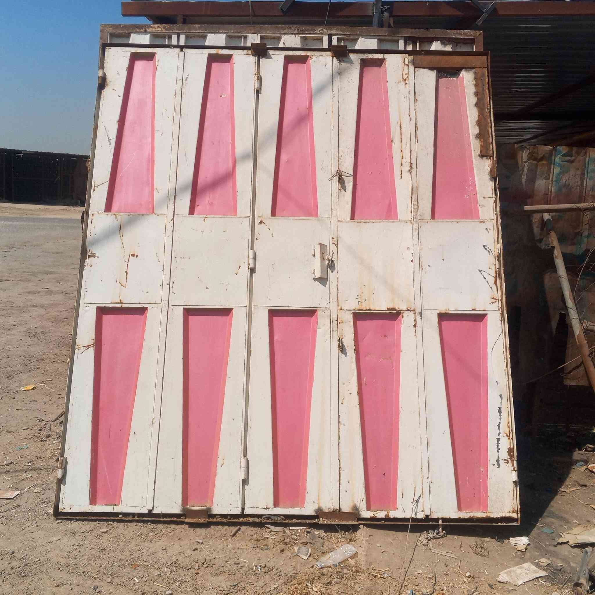 بيبان دفتري مستخدم  لبيع العرض 230 لارتفاع 265  حديد ثقيل درجه اولى مكان بابل  شوملي ***********
