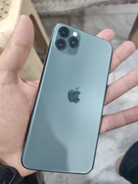 آيفون ١١ برو ماكس • ٢٥٦ • فيس ايدي متوقف