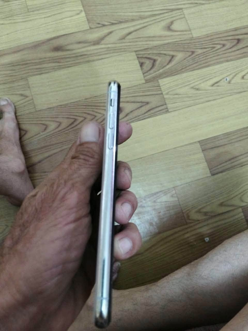 ايفون X ٢٥٦ • شاشه اصليه • كفاله