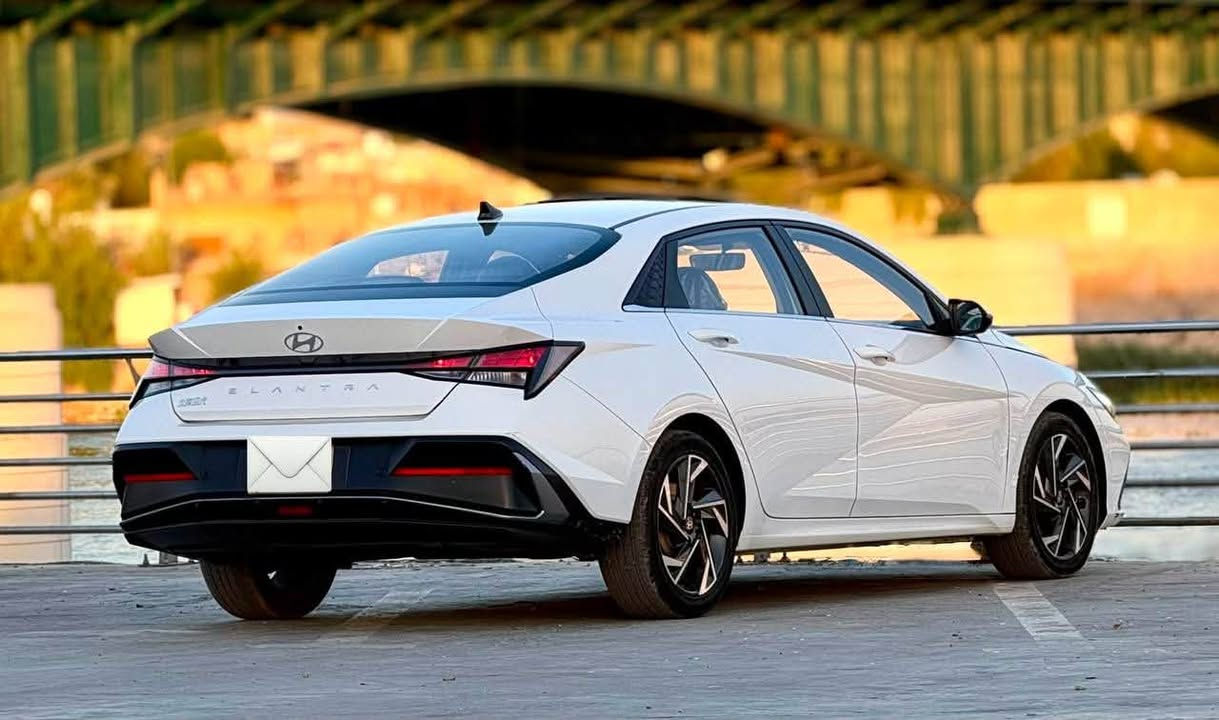 🚘 هيونداي النترا 2024 خليجي – فول مواصفات
✨ رقم أربيل  (وكالة أو تحويل مضمون)
🛡️ مكفولة من الصبغ 
📍 الموقع: بغداد / الكاظمية
📊 ماشية

• محرك 1.5 دبل نوزل
• كير 8 سرعات

🔹 المواصفات:
• بصمة تشغيل + بصمة أبواب 🔑
• شاشة Apple CarPlay 📱
• عداد سرعة ديجتال
• مقاعد جلد أسود 🖤
• 6 Airbags
• لايت LED 💡
• لايت زينون عالي وناصي
• فتحة سقف 🌤️
• ويل حجم 17
• تبريد قطعتين ❄️
• مري كهرباء + إشارات بالمري
• كروز كنترول
• فول تحكم ستيرن
• حساسات خلفية + كاميرا 🎥
• سايد بريك كهربائي
• Drive Mode
• Auto Hold

📞 للتواصل والاستفسار:
***********
***********

📲 واتساب: https://wa.me/message/XUEPIJQDOGE7M1
