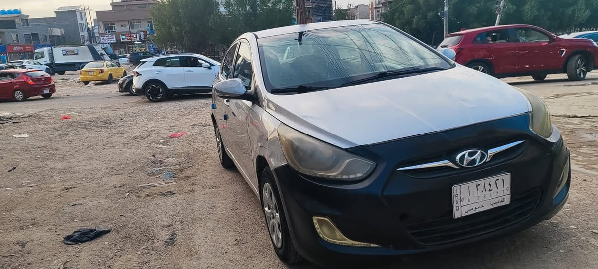 اكسنت خليجي بلو نص فول
٢٠١٣ 
محرك ١٦٠٠
رقم قادسية
ل اتصال ***********
العنوان بغداد الغزاليه
