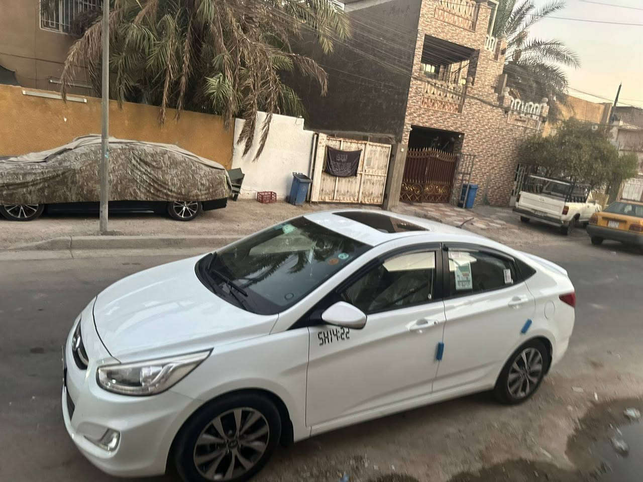 سلام عليكم شباب عندي اكسنت 2016 خليجي بلو فول مواصفات مكفوله من الظربه والصبغ بيه بارد قليل محرك 1600 دبل قطره المرغوب رقم بغداد دولي هزه وسنويه ورقم جديد تحويل ثاني يوم باسمي  فتحه شاشه تعرض فديو جبيره دبل اسويج جاهزه من كلشي مكانه بغداد سعر 106             ***********
