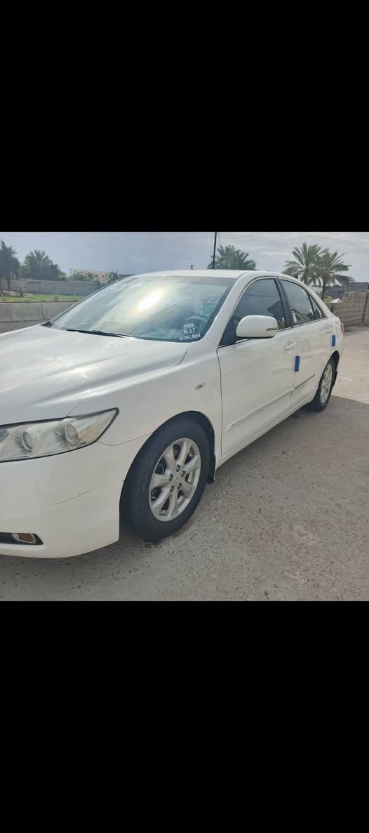 السلام عليكم شباب
تيوتا كامري للبيع موديل 2008 خليجي 

GLX أعلى مواصفات بالكامري 

السيارة بيها منضومة غاز نشاط فول لادونز ولا طلايب الفيتبم تمشي عل غاز وعل بانزين 

فتحة سقف 

كشن كهرباء 

تحكمات ستيرن +كروز سرعة 

بردة سلايت خلفية 

ترحيب 

حدادية وكهربائيات جاهزة 

كير ومحرك + تخم تايرات جديد 

تبريد قطعتين ثلج 

رقم السيارة بغداد  الجديد تحويل مباشر 

السيارة بيها باب ونص صبغ + تبديل الجاملغ الامامي شرط البلادي مالهه سعرها 115 وبيها مجال مكاني الرمادي الشراي يتصل ***********

