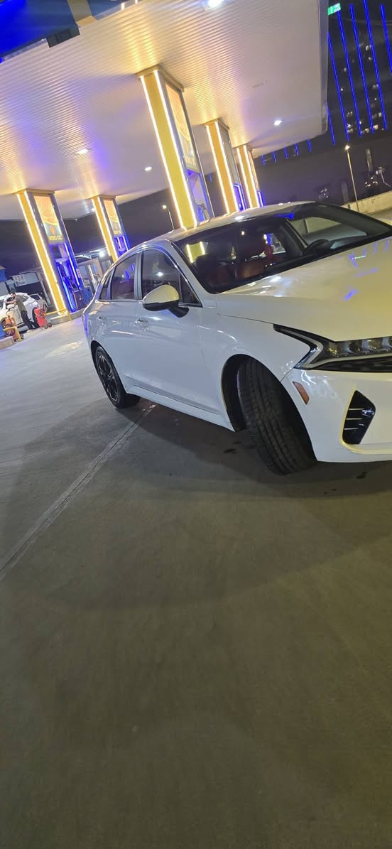 K5 بدون صبغ يعني كلين شبر تعديل بارد فول مواصفات بس بدون فتعة  هواية بي مواصفات تشغيل بعد.رادار جانبي .كامرا. اوتو هولد. بعد بي مواصفات ٢٠٢١ *********** أربيل, العراق
