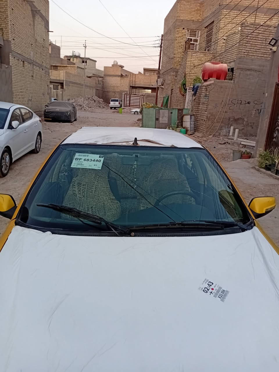سلام عليكم بيجو بارص للبيع مديل 2015 سياره مكينه ما مفتوحه سياره على ايدنه مثل ما موضح عدكم بيه شخطه بالباب وبيه جاملغ مبدل بس سياره تبريد ماله شغال بس عوزه بس غاز سياره كهربائيات كله شغاله سياره جاهزه سعر 33 وبيه مجال حك جيه مكاني بلديات ضباط الثانيه رقم ***********
