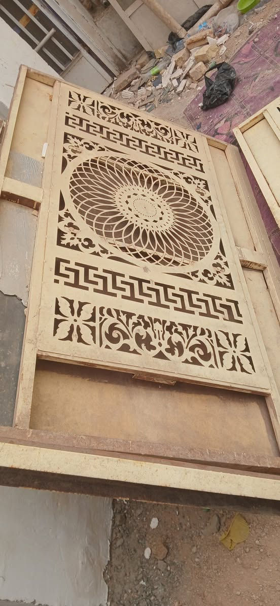 باب شارع • باب محل • قفل