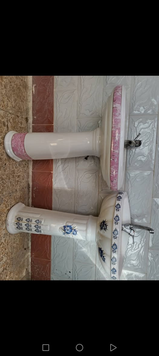 مغاسل عدد2 بخلاطاته انكليزي ب60 بلكوفه ***********
